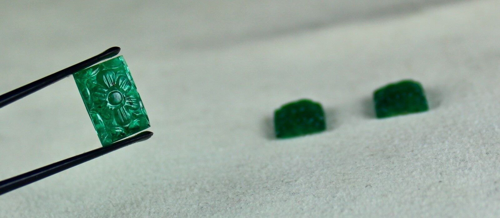 CLASSIC OLD ZAMBIAN EMERALD CARVED 3 PCS 12.97 CTS GEMSTONE FOR RING EARRING SET
