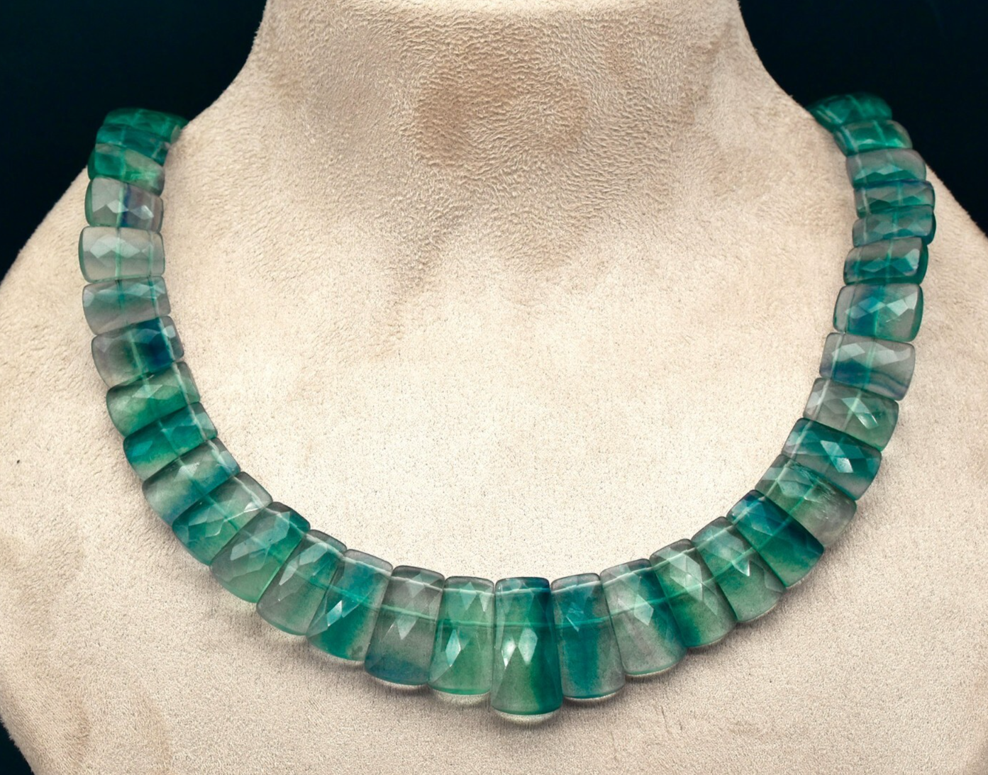 Certified Natural Fluorite 565 Ct Flat Cut Gemstone Necklace For Women