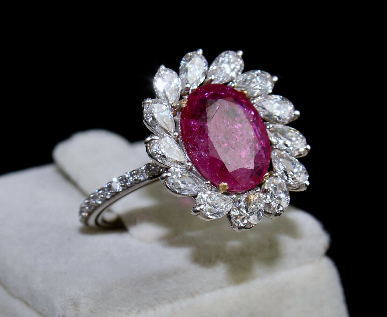 Natural Mozambique Ruby Oval Cut Gemstone Pear Diamond 18K Gold Statement Ring