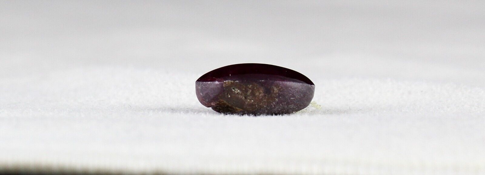Natural 6 Line Ruby Star Oval Cabochon 14x10mm 8.53 Ct Gemstone For Ring Pendant