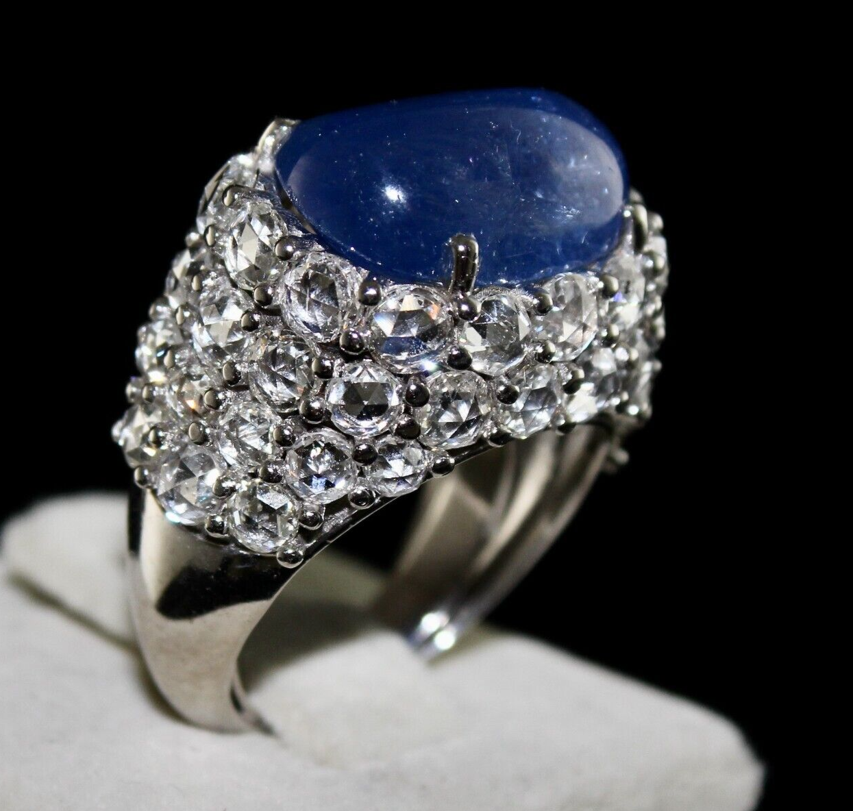 Certified Natural Blue Sapphire 18k Gold 0ct Natural Diamond Cocktail Ring