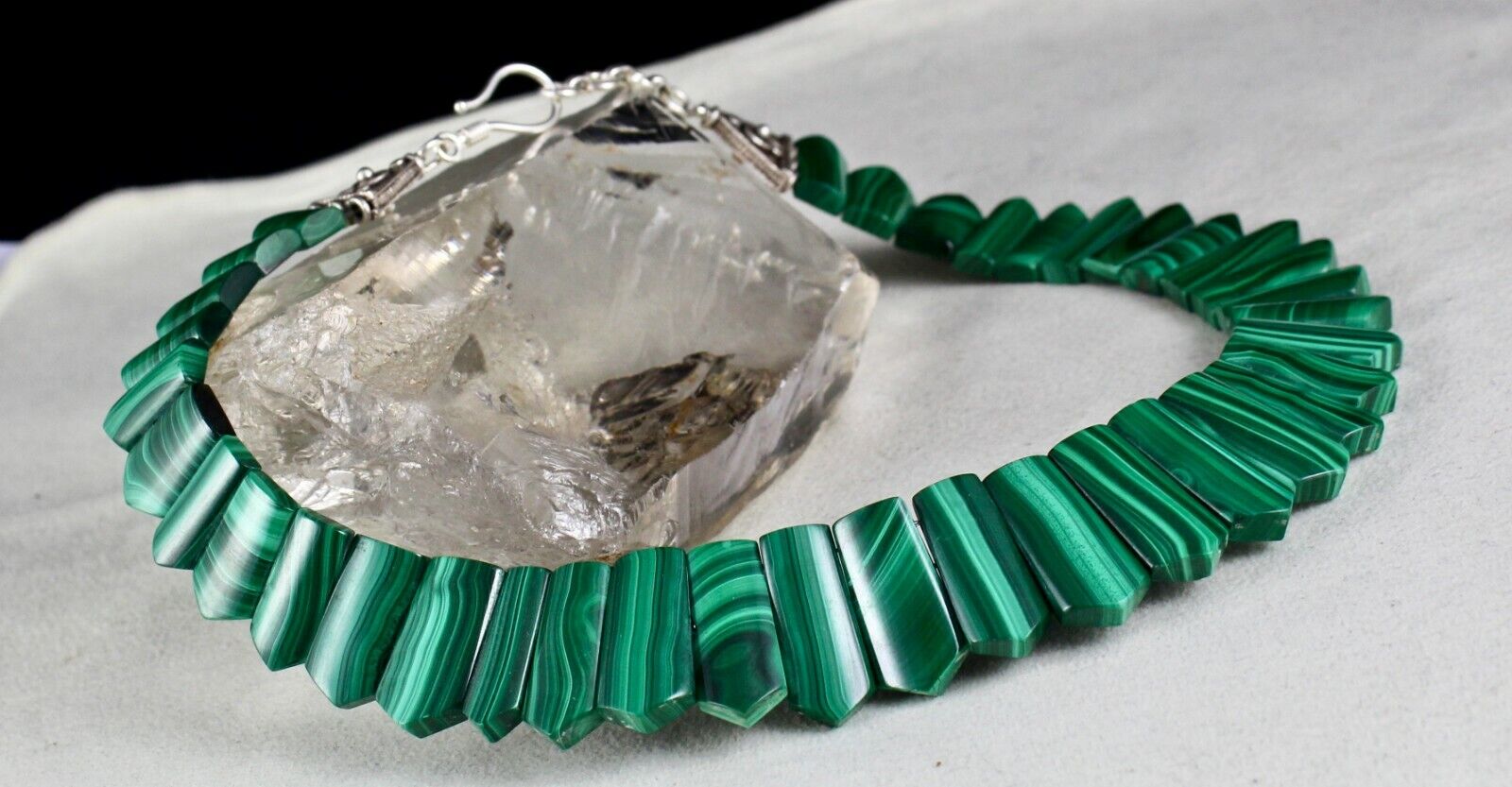 Natural Green Malachite Flat Cut 584 Ct Fine Gemstone Semi Precious Necklace
