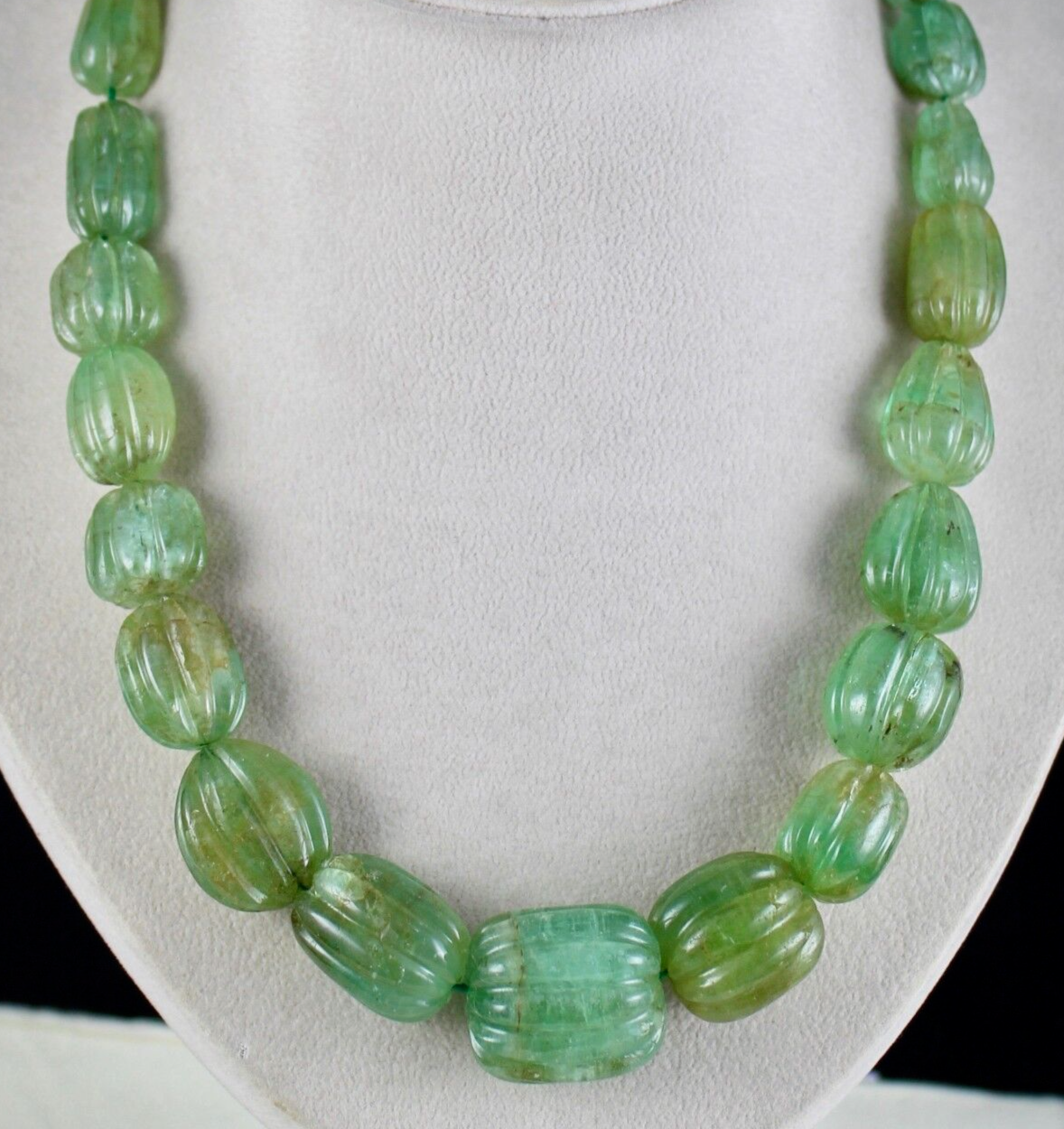 Certified Natural Emerald 900ct Carved Beads 27mm Vintage Necklace For Women