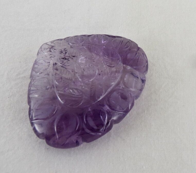 NATURAL BRAZILIAN AMETHYST HEART CARVED 253 CTS 46 MM BIG GEMSTONE PENDANT