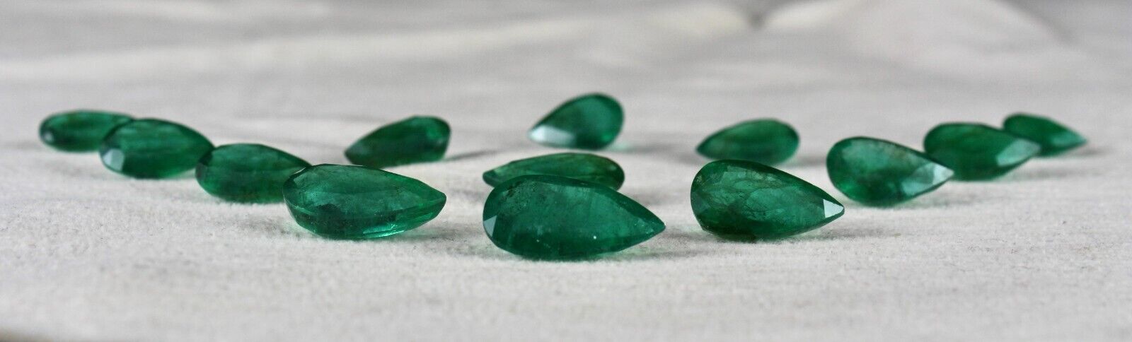 NATURAL ZAMBIA EMERALD PEAR CUT 13 PCS 43.50 CTS LOOSE GEMSTONE RING EARRING SET