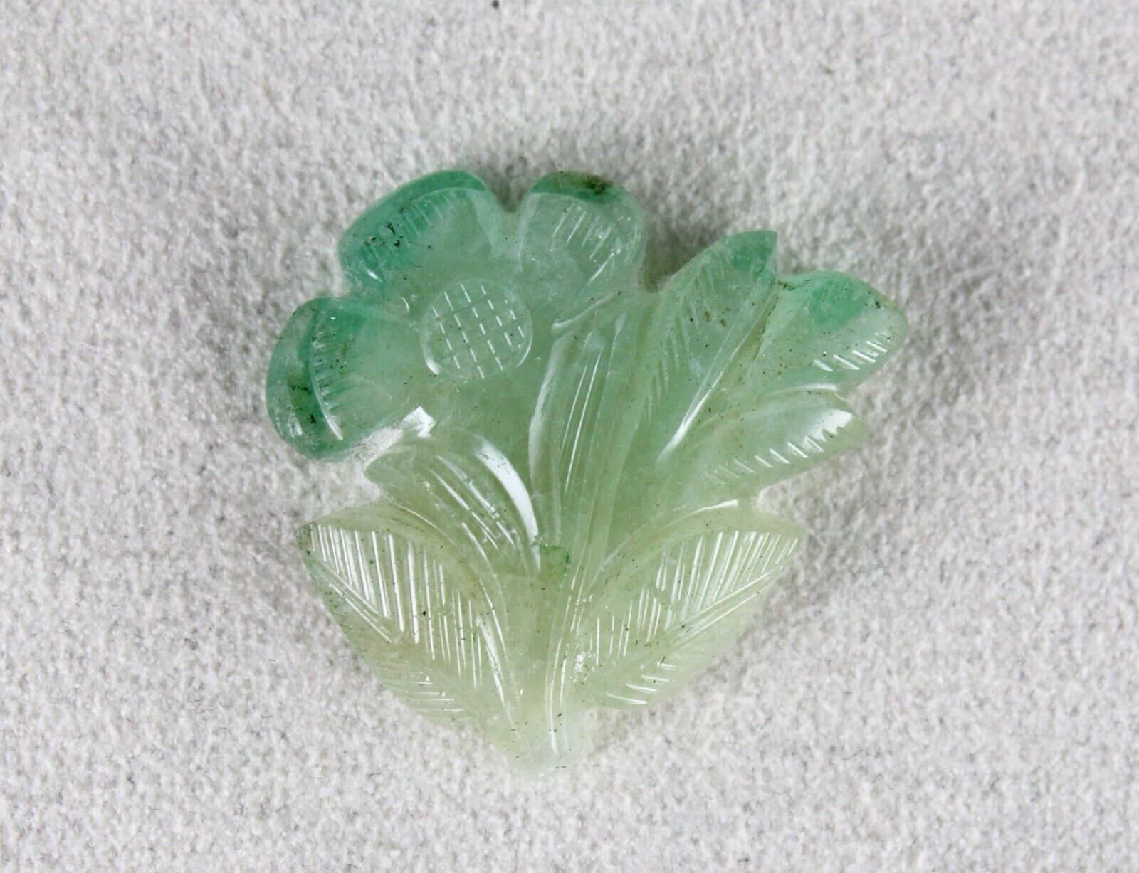 NATURAL COLOMBIAN EMERALD LEAF CARVED 27.55 CARATS GEMSTONE FOR RING & PENDANT