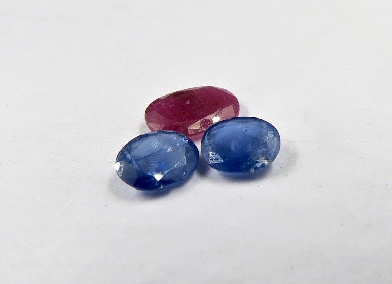 Natural Ruby & Blue Sapphire 3 Pc Oval Cut Gem 3.15 Ct Ring/pendant Design