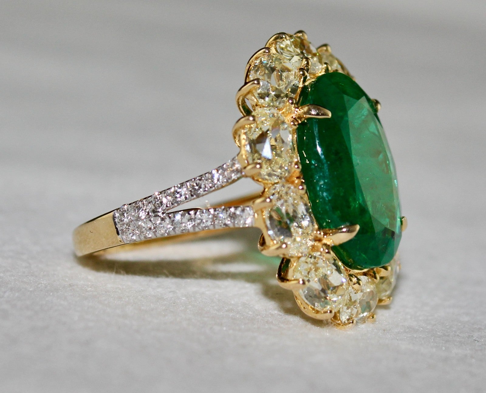 Certified Natural Emerald, Yellow & White Diamond Ring 18K Gold | 7.42 Ct Stone