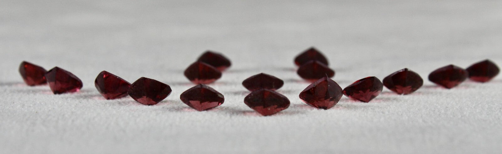 Natural Garnet Heart Cut 16 Pc 19.32 Ct Gemstone Set Design For Earrings Rings