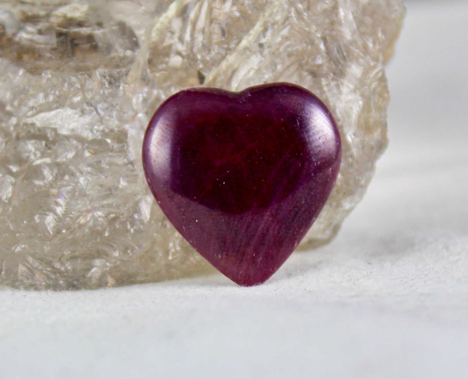 Natural Ruby Heart Cabochon Gemstone 28.68ct 22x21mm Ring Pendant For Women