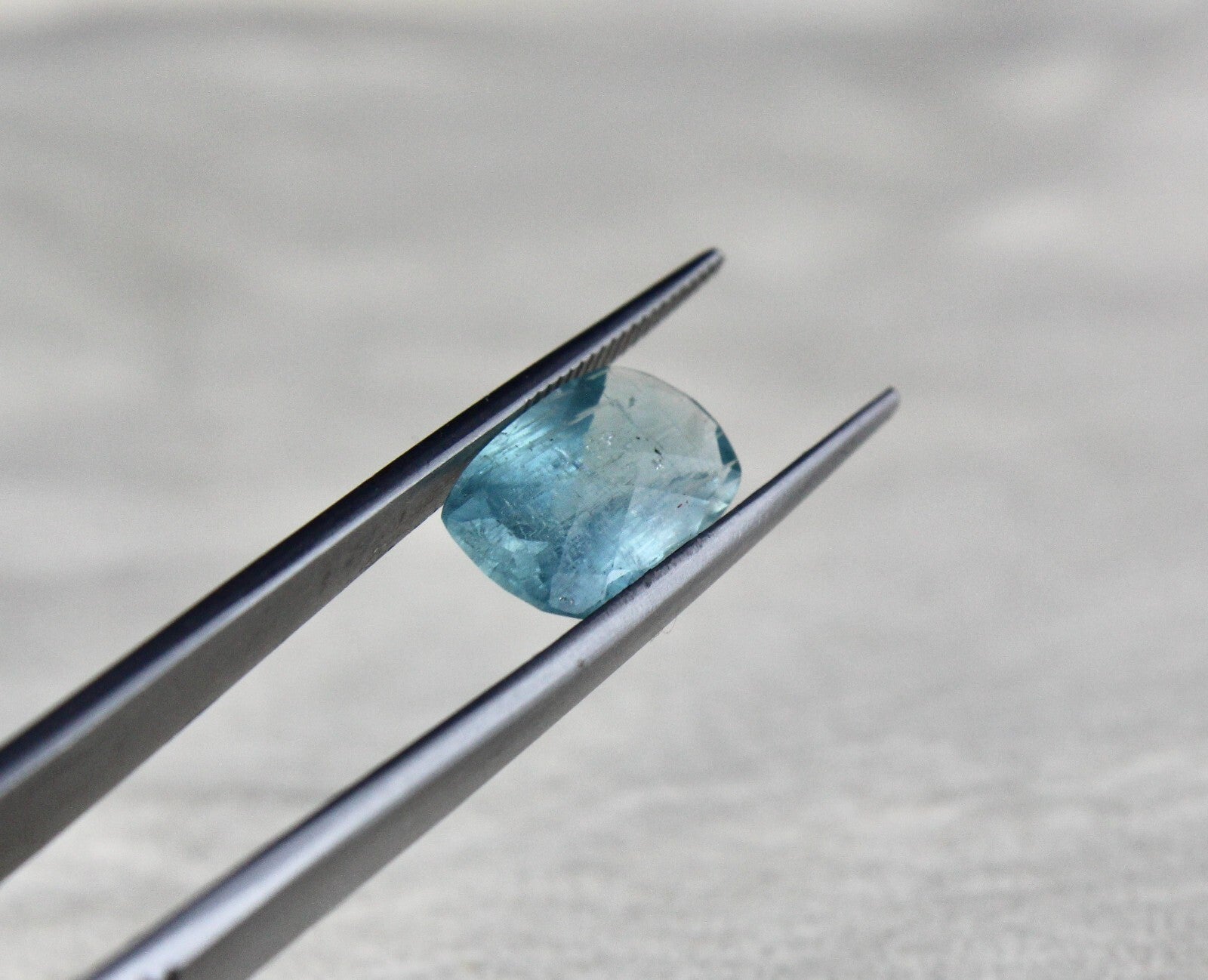 Best Natural Blue Aquamarine Cushion Cut 4.24ct Gemstone For Ring Pendant