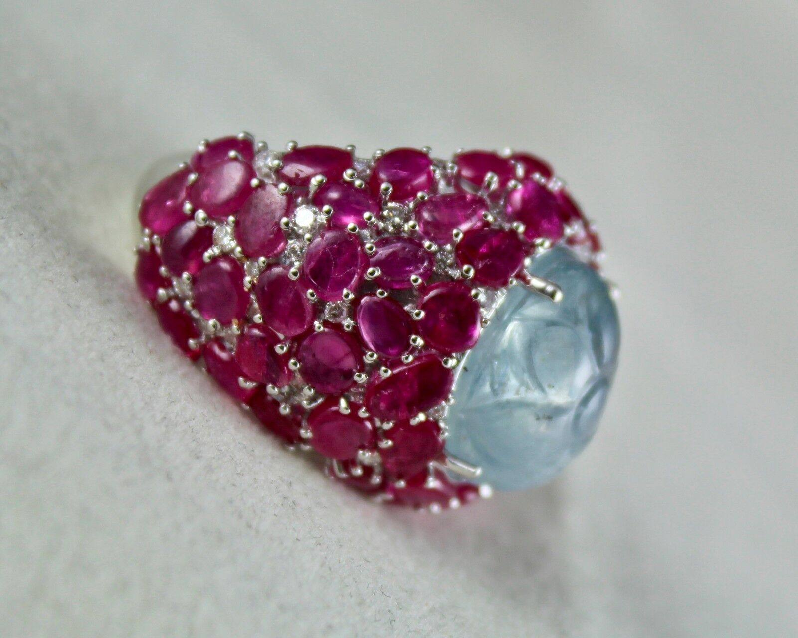Natural Blue Sapphire Carved Rubies Cabochon Diamond Studded 18k Gold Party Ring