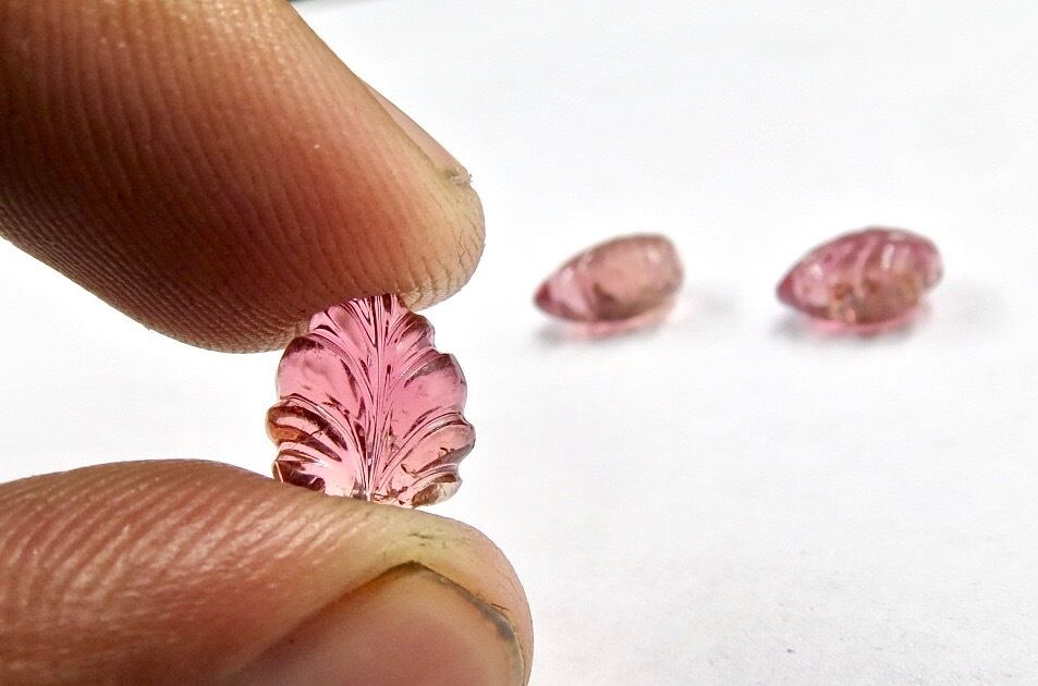 Natural Pink Tourmaline Carved Leaves 3 Pc 8.17 Ct Gemstone Earring Pendant Set