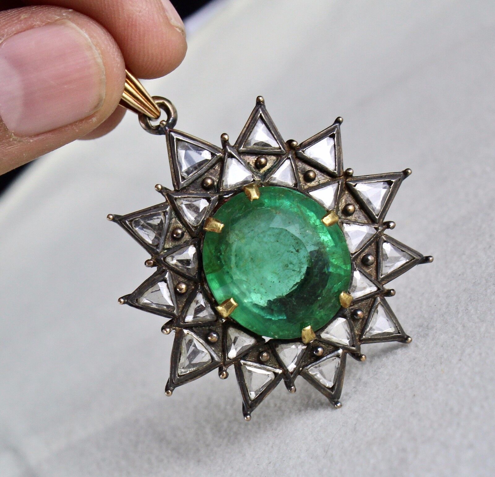Antique Natural Emerald Oval Cut Old Diamond 18k Gold Vintage Pendant