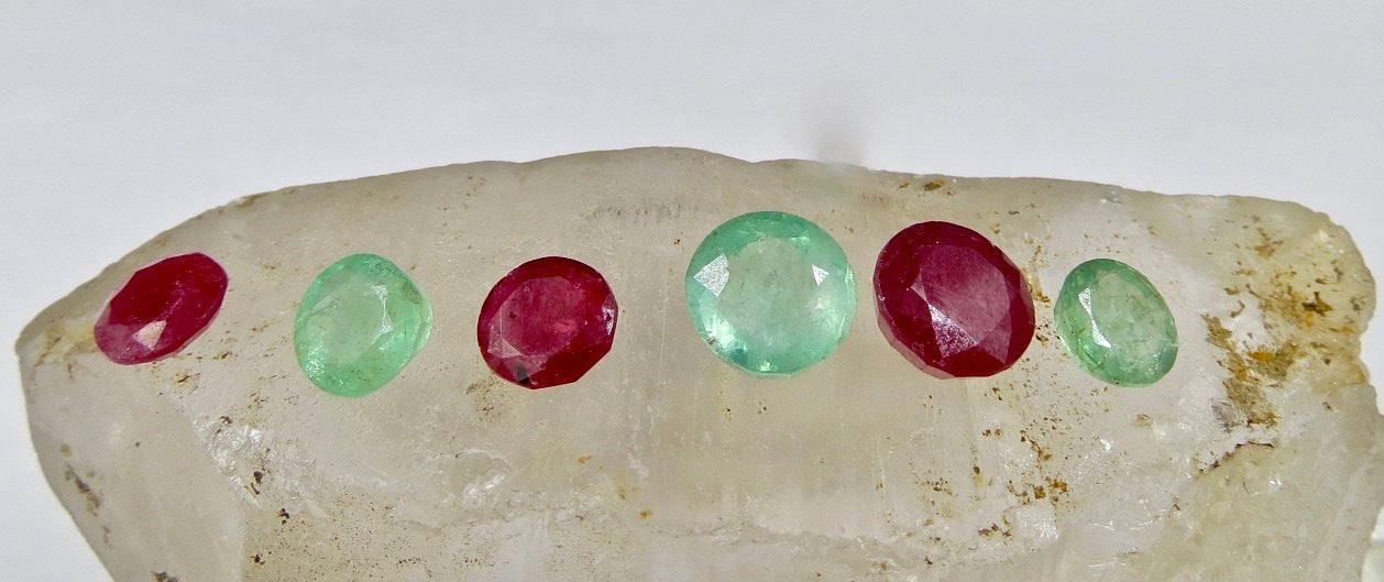 Certified Natural Colombian Emerald 9.91 Ct Ruby Round Cut Sterling Silver Set