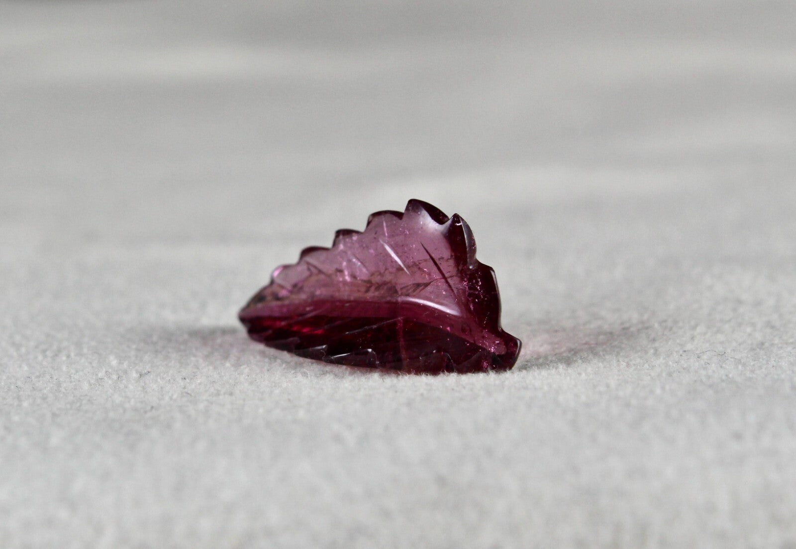 Natural Pink Tourmaline 6.92 Ct Carved Leaf Gemstone For Pendant Ring Design