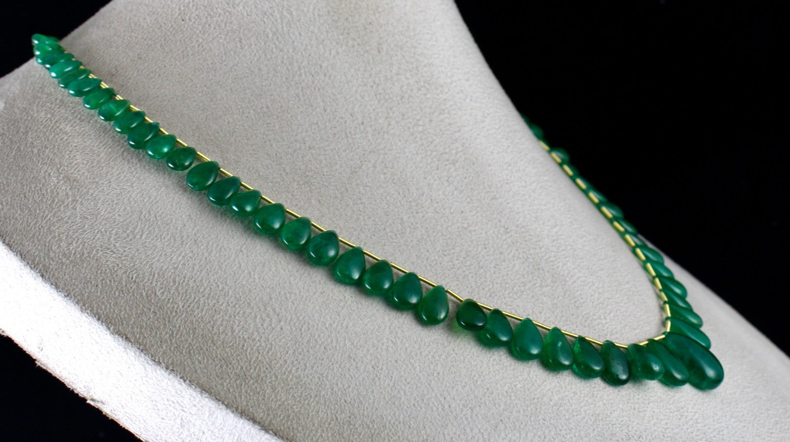 Certified Natural Emerald Teardrop Necklace 174.42 Ct Hanging Gemstone Designing