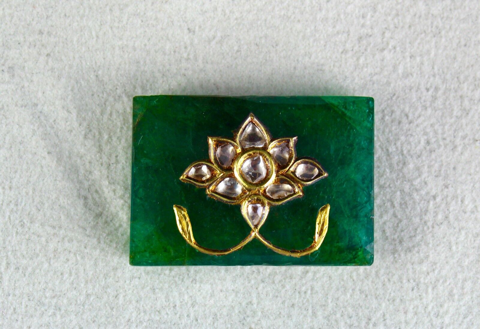 Natural Zambia Emerald Cabochon Flat Diamond 22K Gold Old Indian Antique Pendant