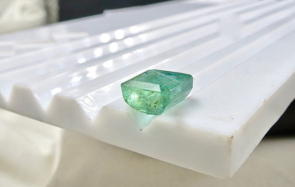 Vintage Natural Emerald 4.23 Ct Square Cut Gemstone For Ring Pendant