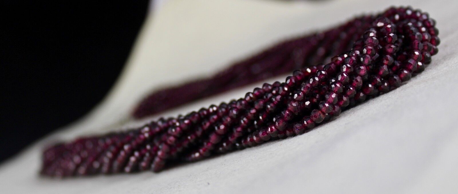 Natural Garnet Beads Faceted Round 14 L 4mm 782 Ct Red Gemstone Party Necklace