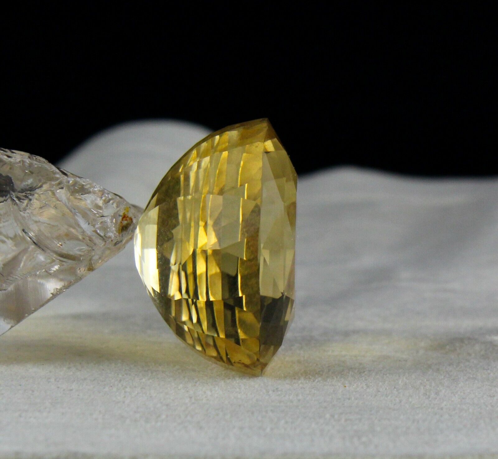 NATURAL CITRINE GOLDEN TOPAZ OVAL CUT 36X35 MM 177 CARATS GEMSTONE FOR PENDANT