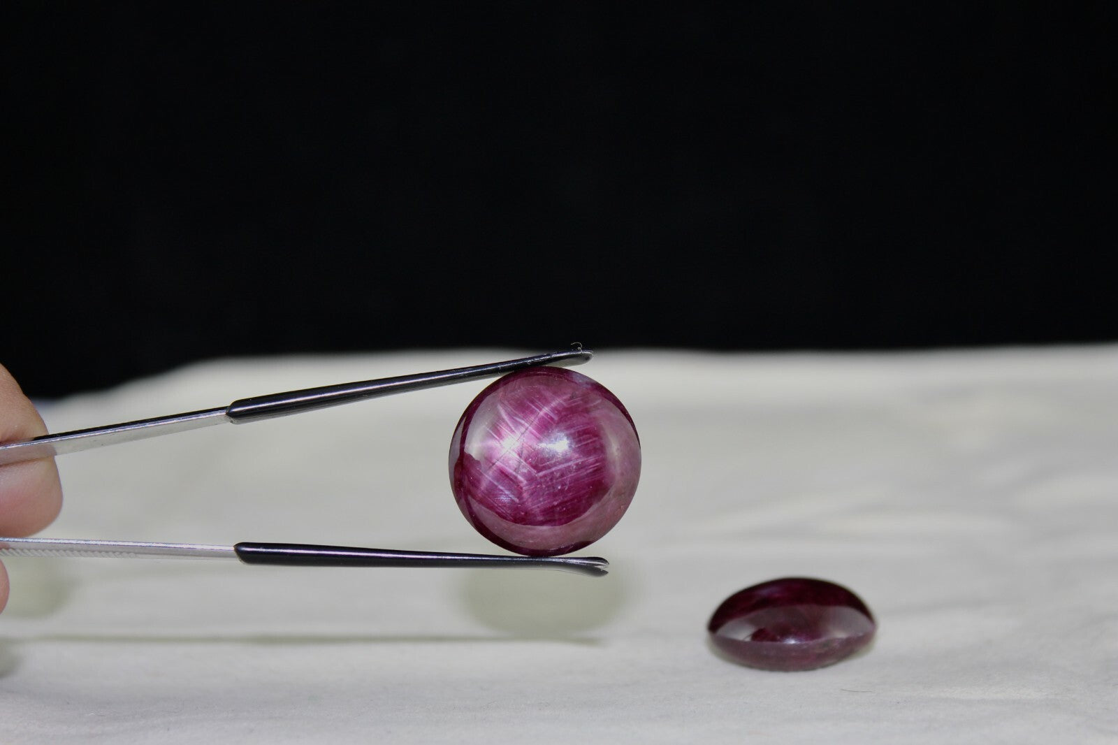 Certified 6-line Star Ruby 112.90 Ct Round Cabochon Gemstone For Ring Pendant