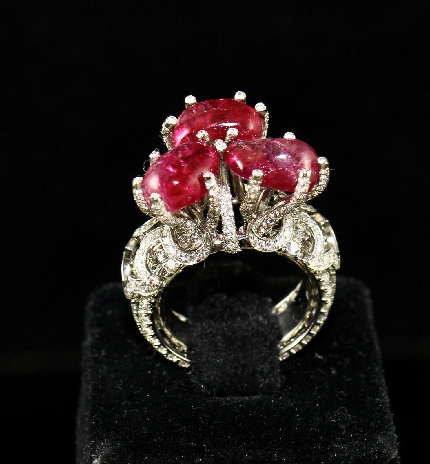 Certified Natural Burmese Ruby Cabochon Diamond 18k Gold Important Cocktail Ring