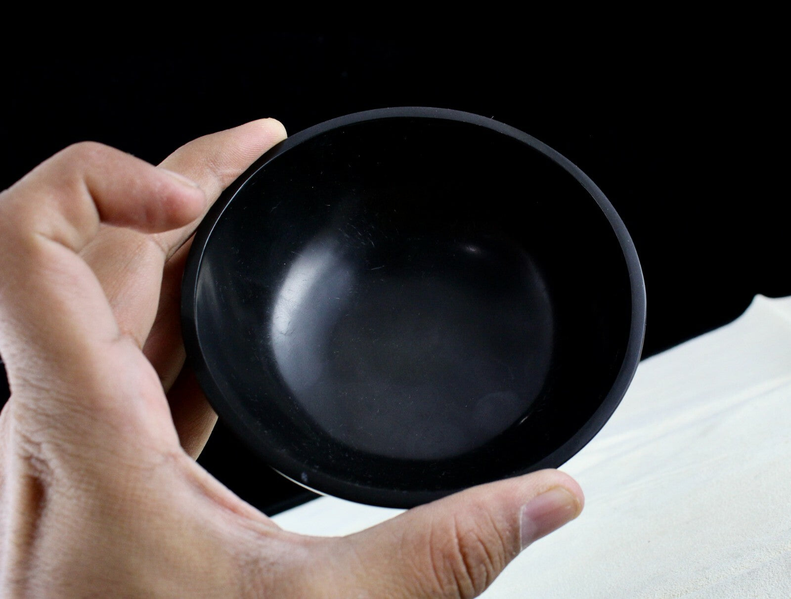 Rare 4" Natural Black Jade Gemstone Bowl 930 Carats For Home Decor