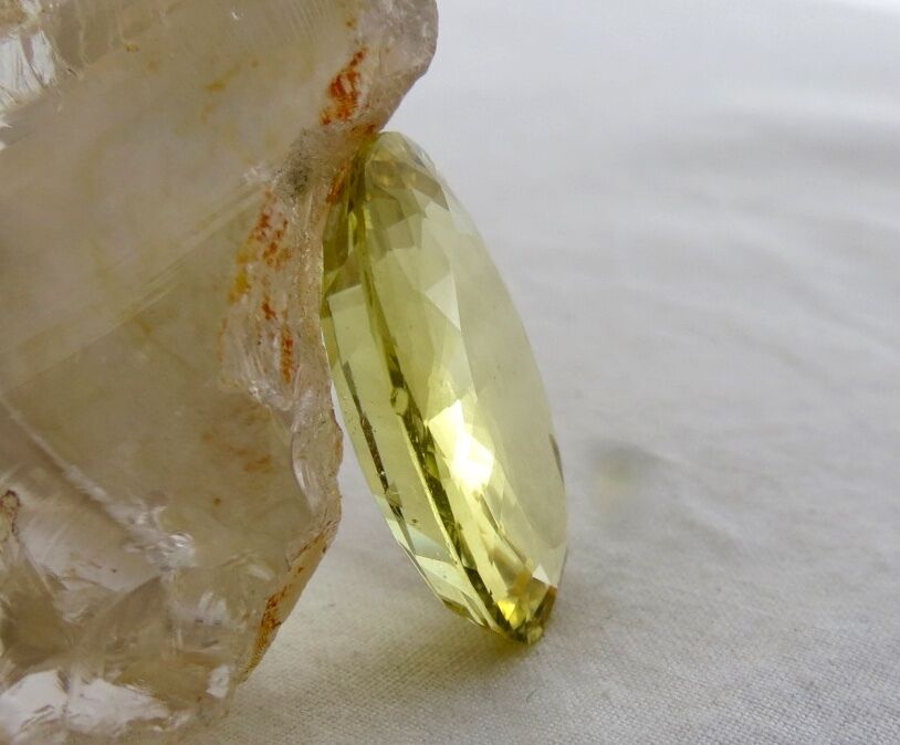 Certified Natural Yellow Aquamarine Heliodor Oval 12.79 Ct Gemstone Ring Pendant