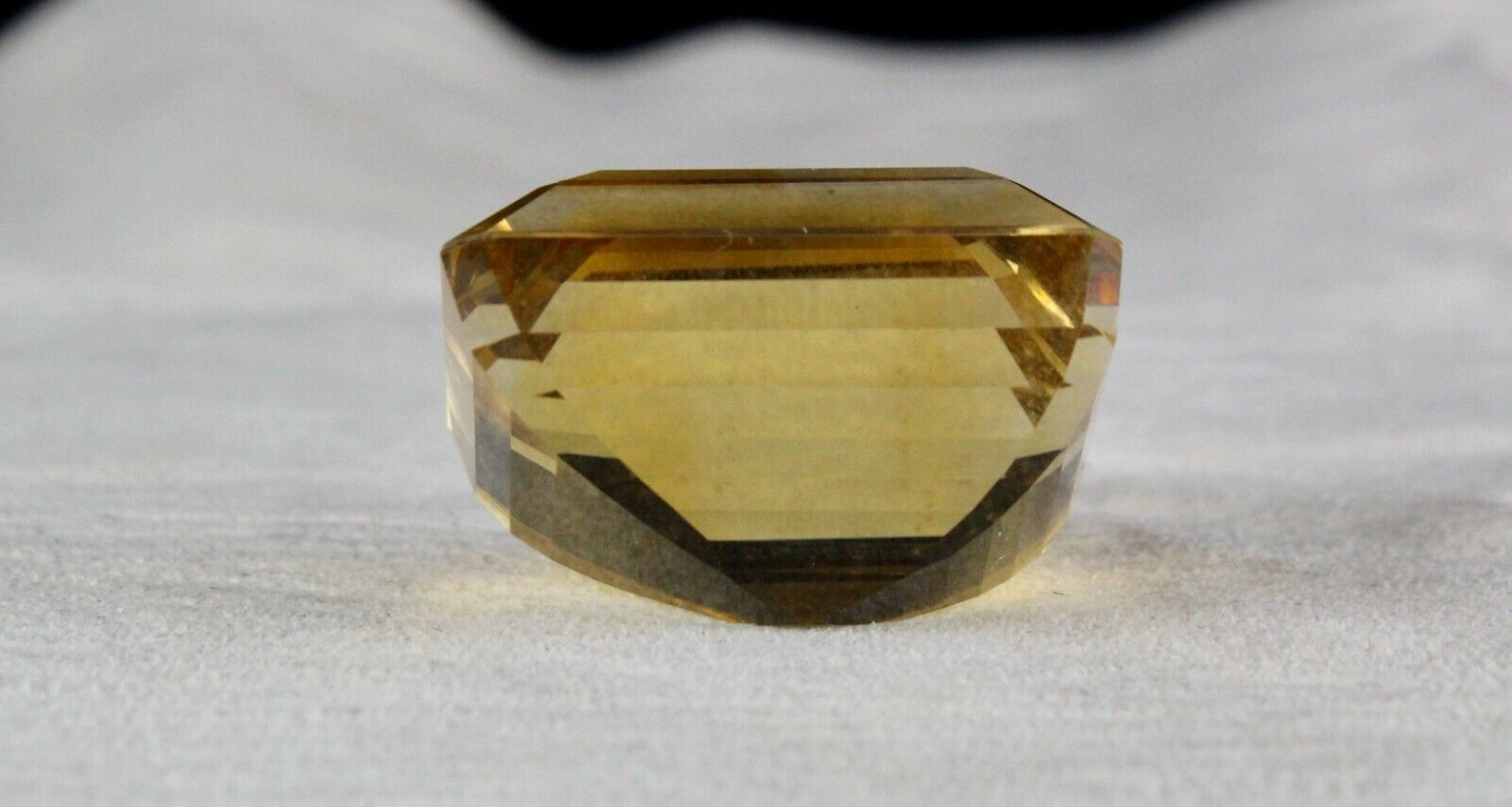 NATURAL CITRINE GOLDEN TOPAZ OCTAGON CUT 32X28 MM 152 CARATS GEMSTONE PENDANT