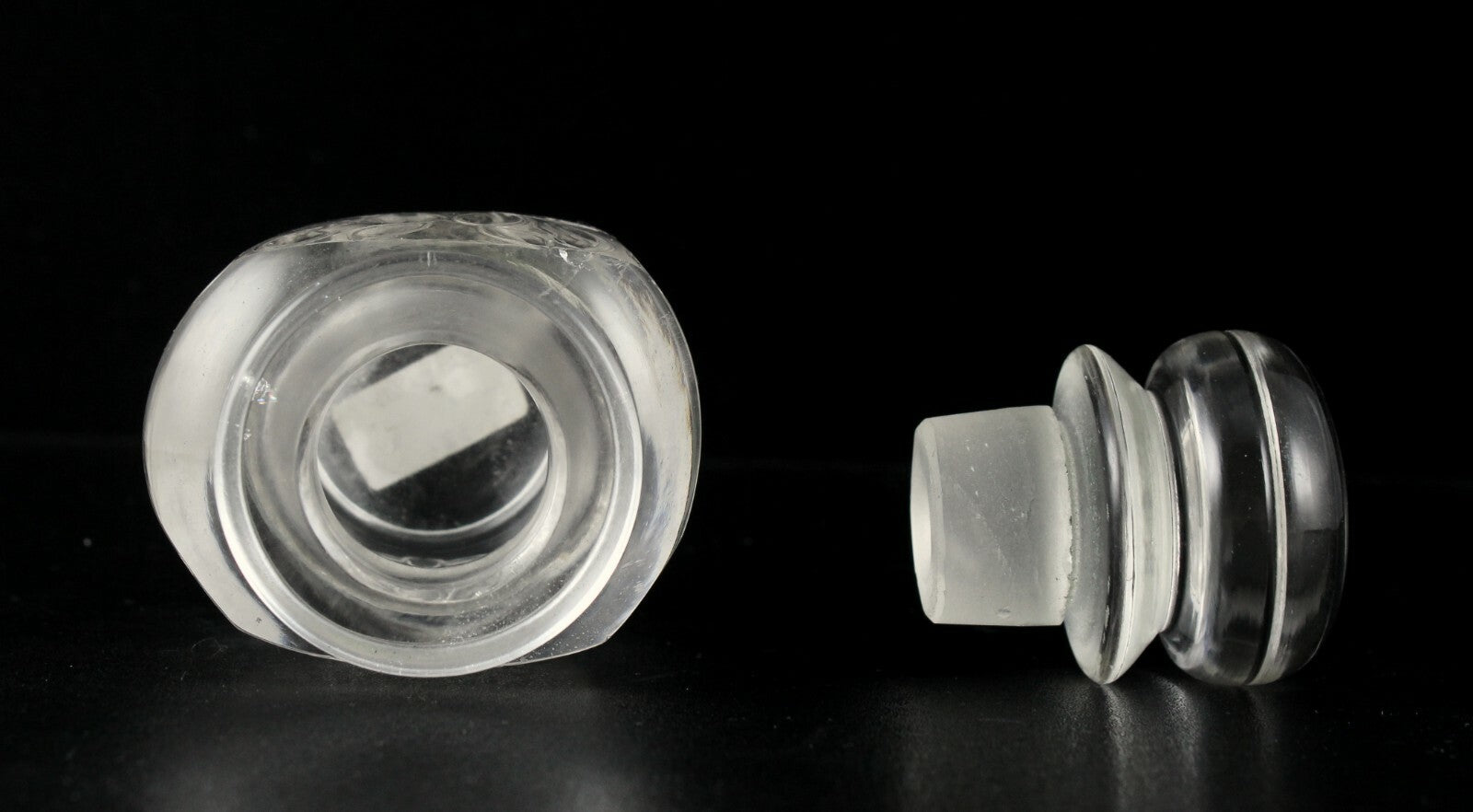 Certified Hand Carved Natural Rock Crystal Quartz 1655 Ct Perfume Bottle Decor