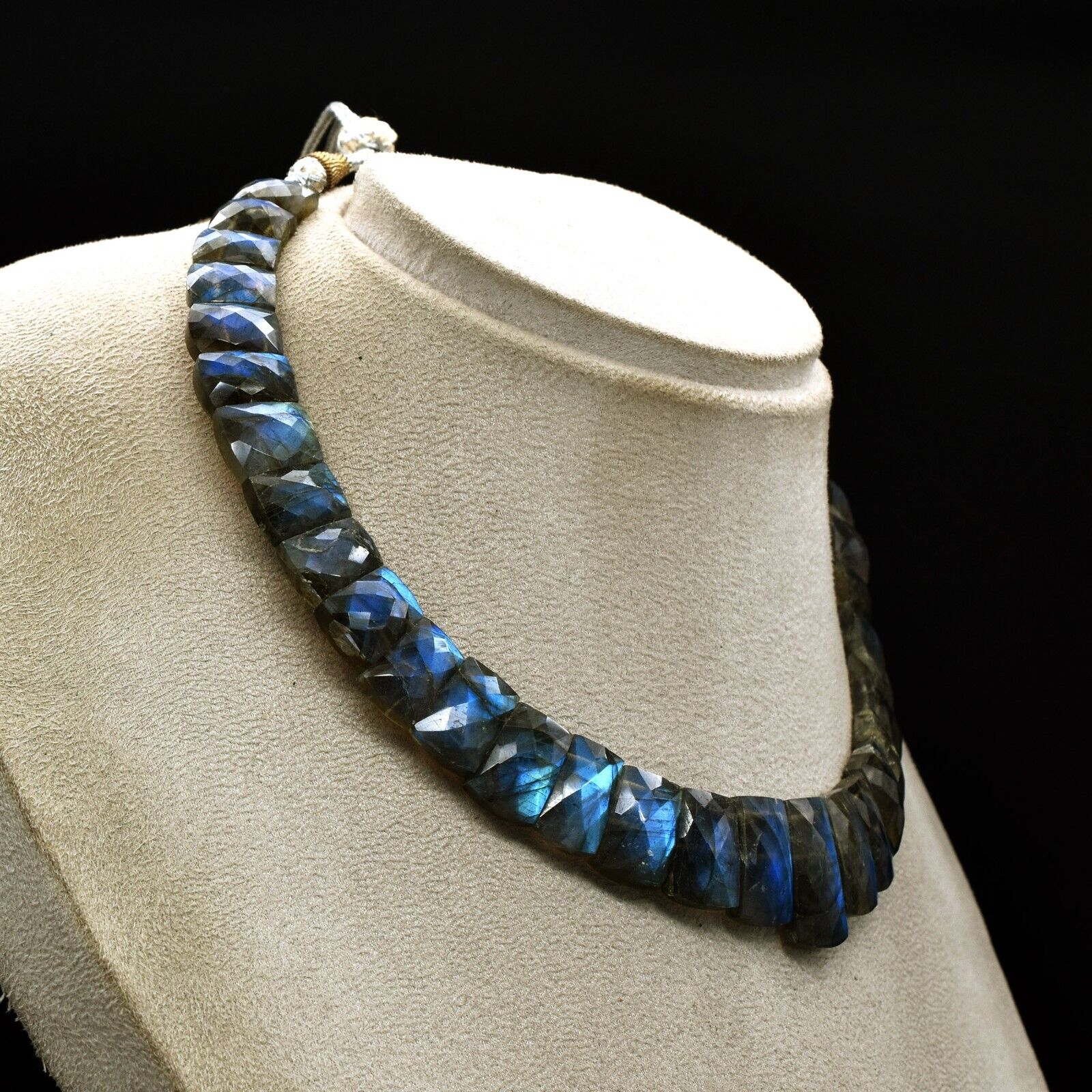 Natural Black labradorite Flat Cut 398 Ct Fine Gemstone Semi Precious Necklace