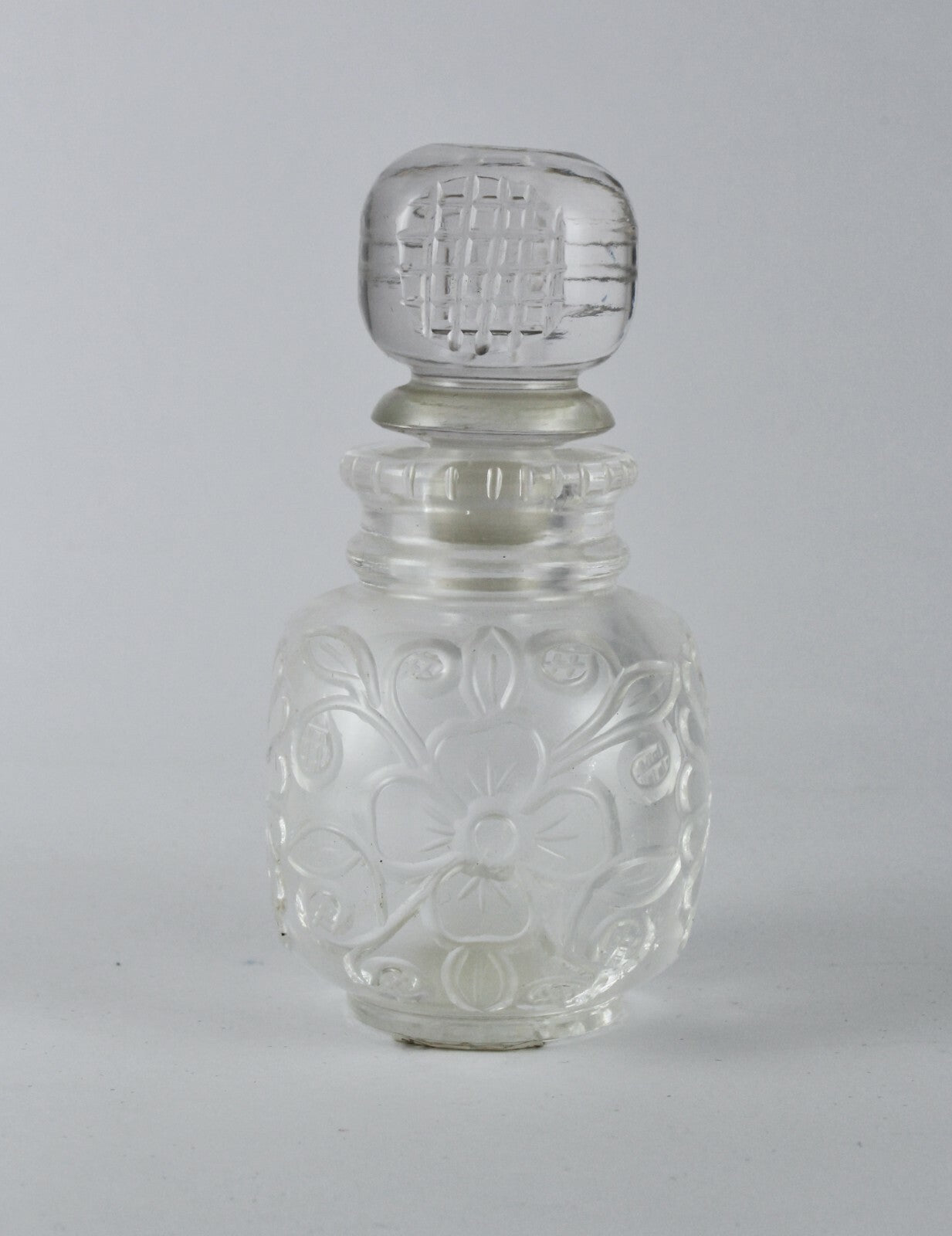 Certified Handcrafted Rock Crystal Quartz 1475ct Carved Perfume Bottle Decor