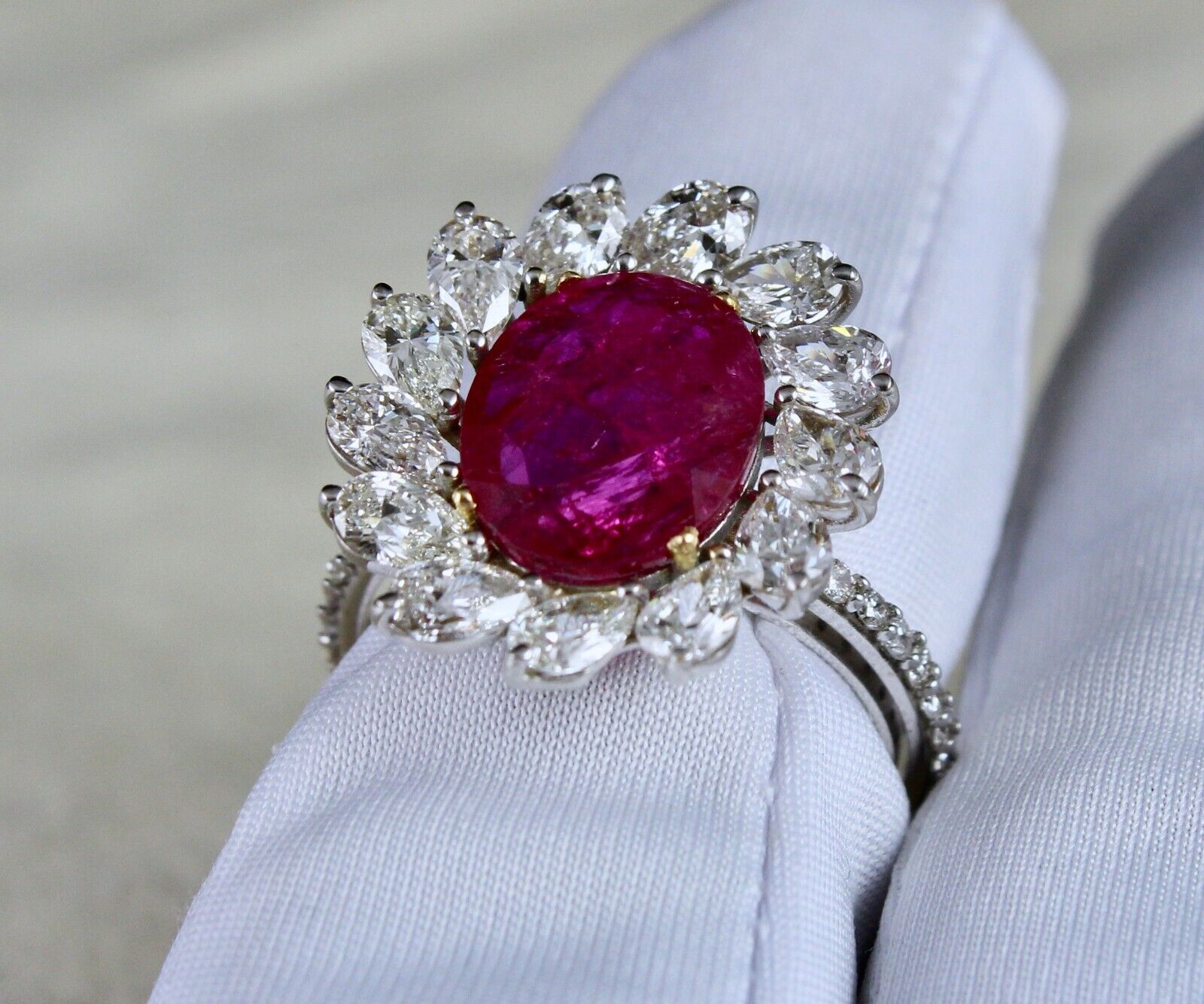 Natural Mozambique Ruby Oval Cut Gemstone Pear Diamond 18K Gold Statement Ring