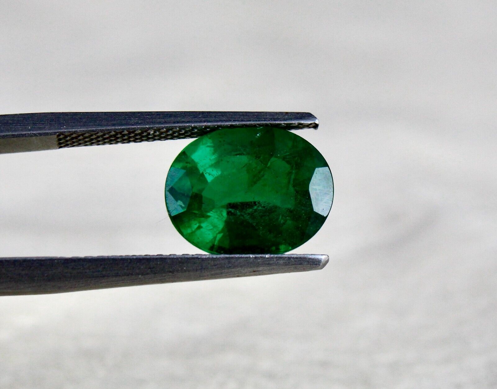 Natural Zambia Emerald Oval Cut 11X9mm 4 Ct Precious Loose Gemstone Ring Pendant