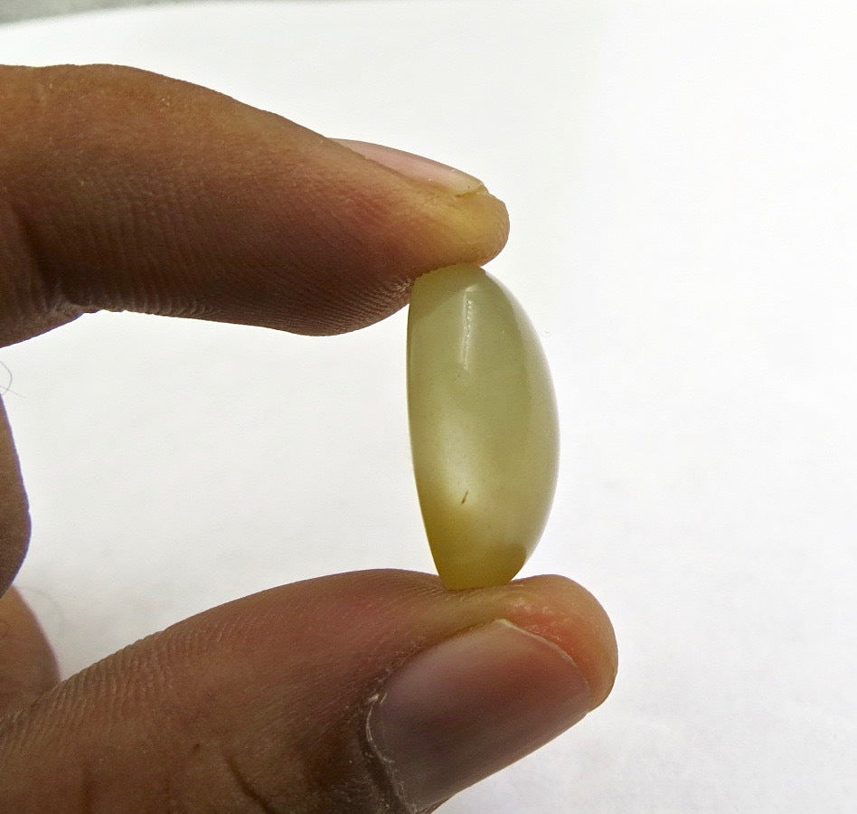 Natural Moonstone 27.82 Ct Oval Cabochon Gemstone For Ring & Pendant