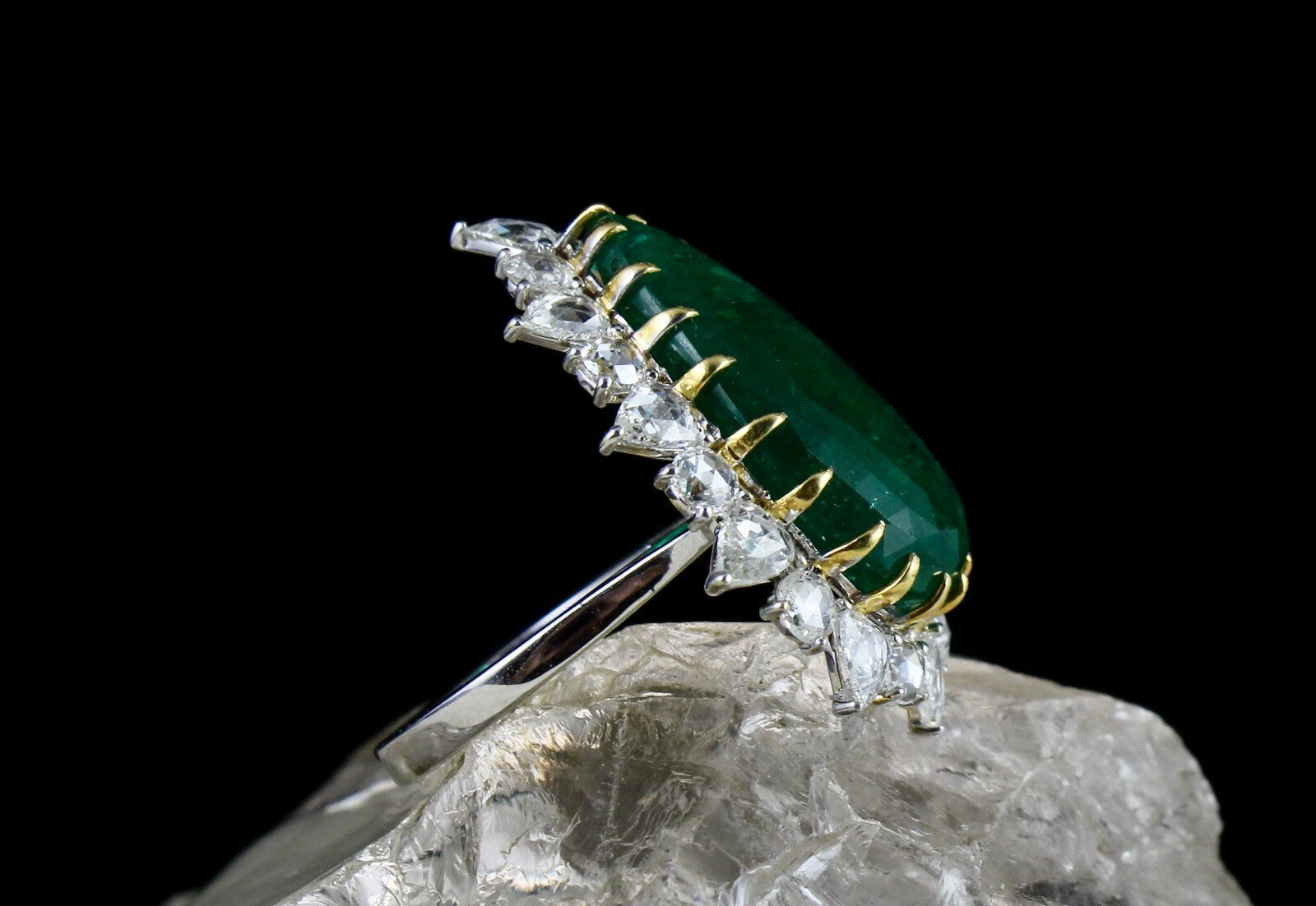 Certified 59.5ct Natural Zambia Emerald Pear Cut Rose Cut Diamond 18k Gold Ring