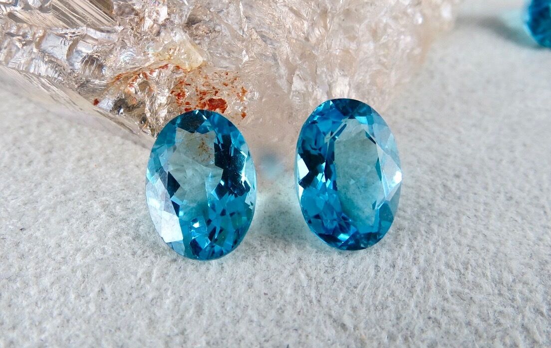 FINEST BLUE TOPAZ OVAL CUT 4 PCS 38.75 CARATS GEMSTONE FOR PENDANT EARRING RING