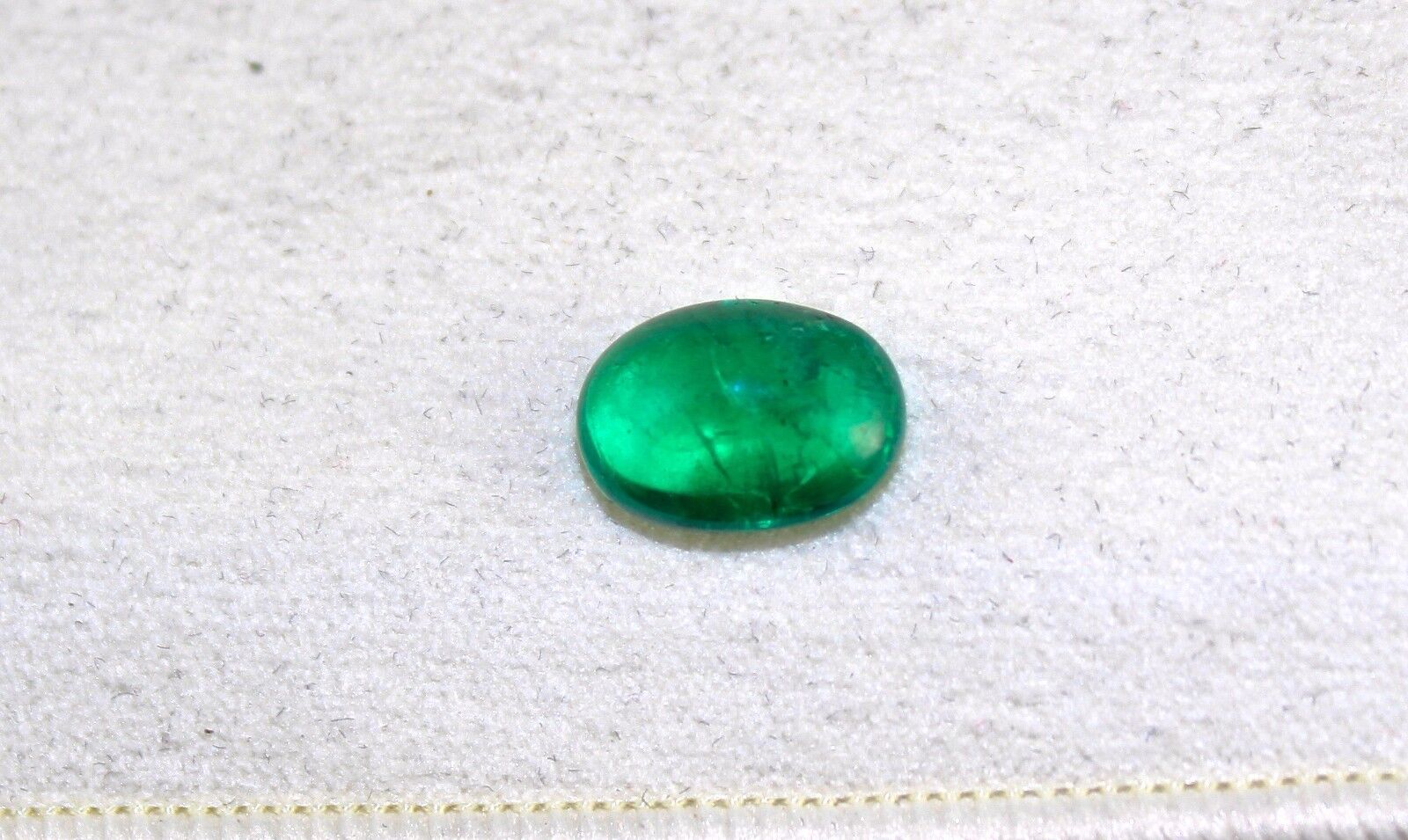 NATURAL ZAMBIAN EMERALD OVAL CABOCHON 3.70 CARATS GEMSTONE FOR RING PENDANT