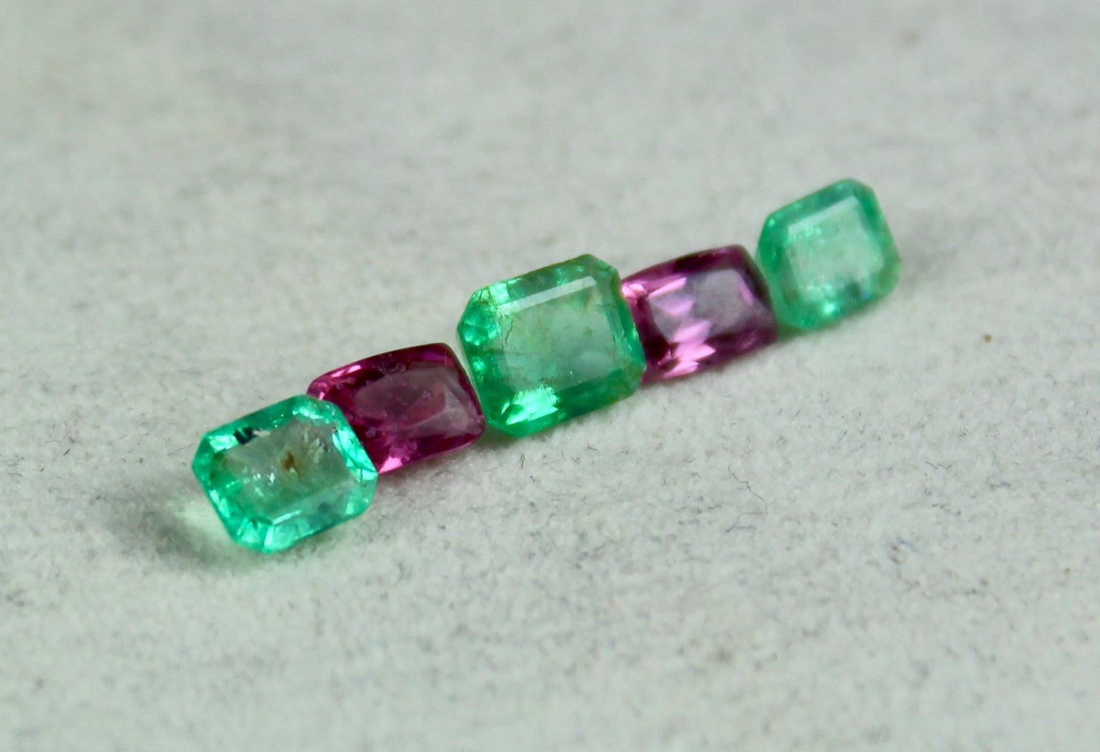 Certified Natural Old Mines Spinel Emerald Octagon Cut 5.04 Ct Gemstone Set