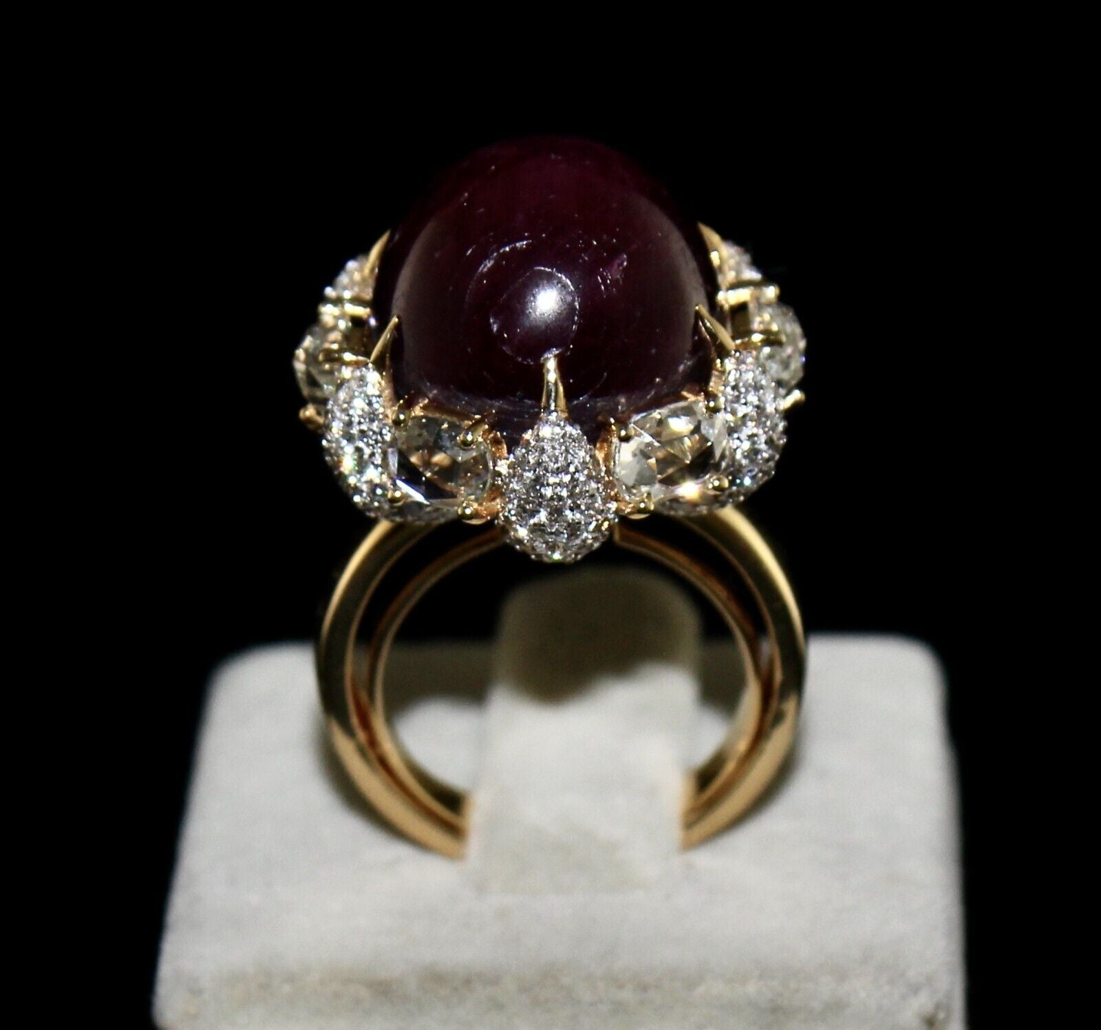 Certified Natural Ruby Star 36.57 Ct Cab Fancy Diamond 18K Gold Cocktail Ring