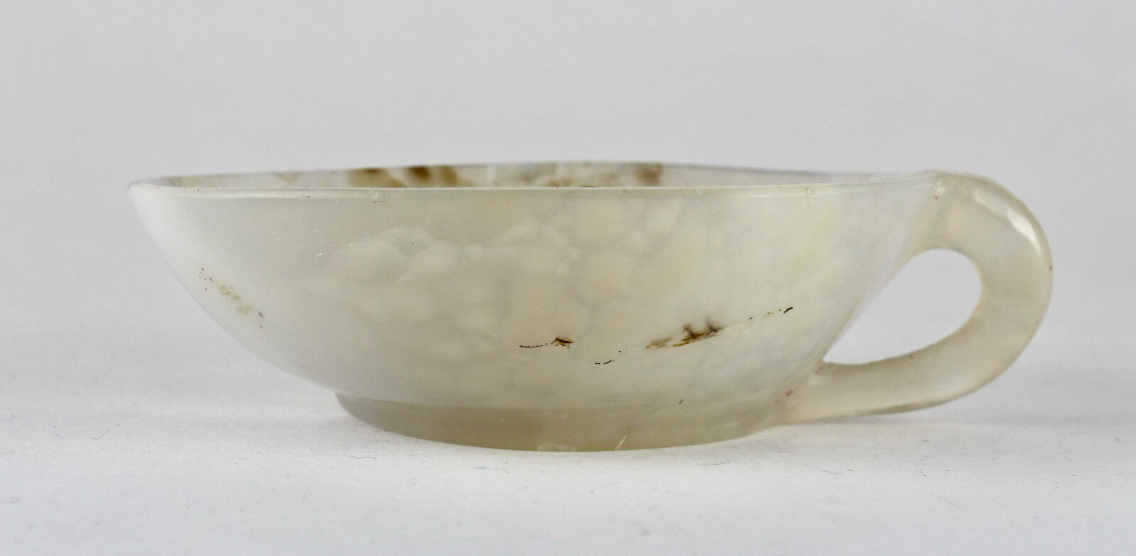 Hand Crafted Natural Chalcedony 510 Ct Carved Leaf Gemstone Bowl Home Decor Art