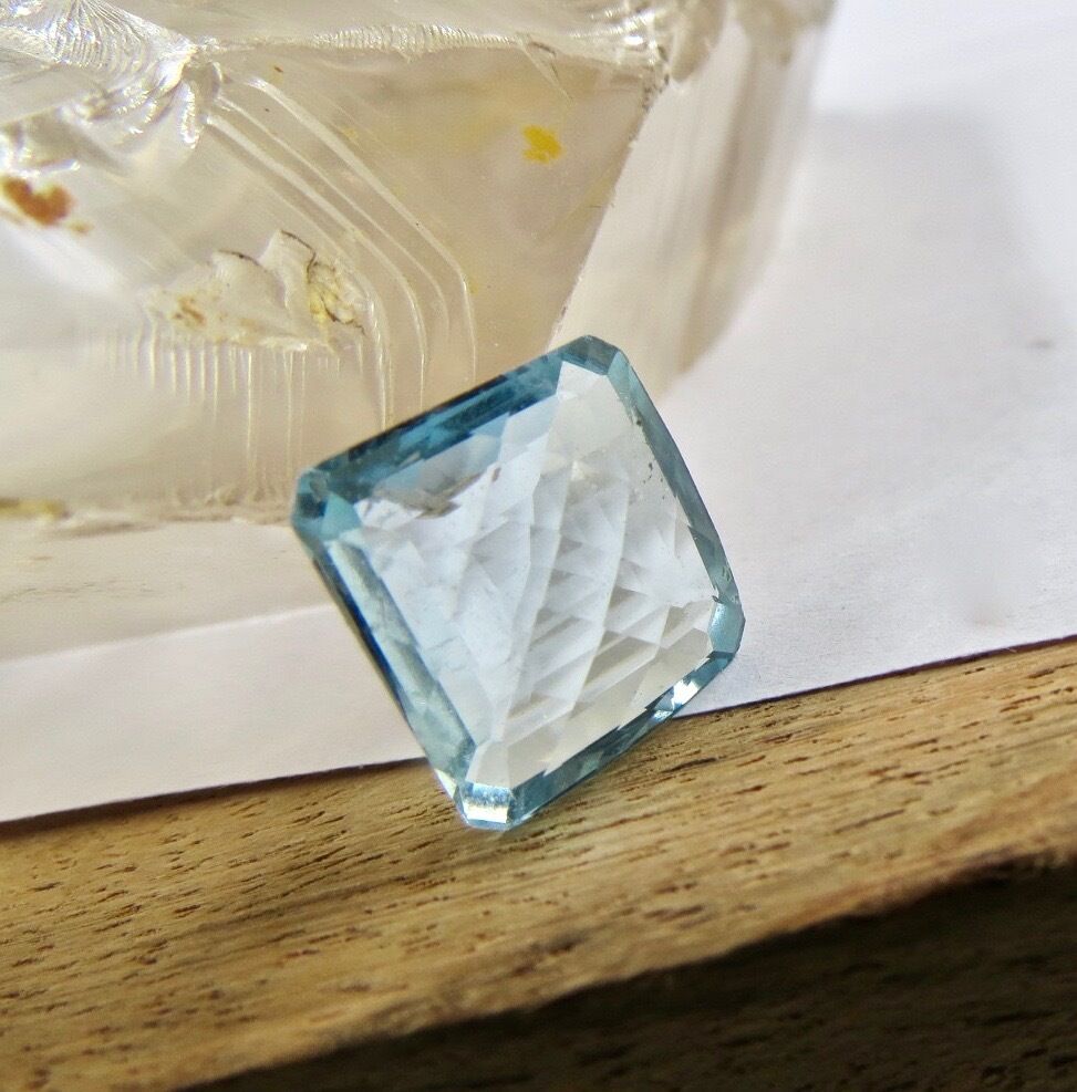 Natural Blue Aquamarine Square Cut Gemstone 4.76 Carats Ring Pendant Designing