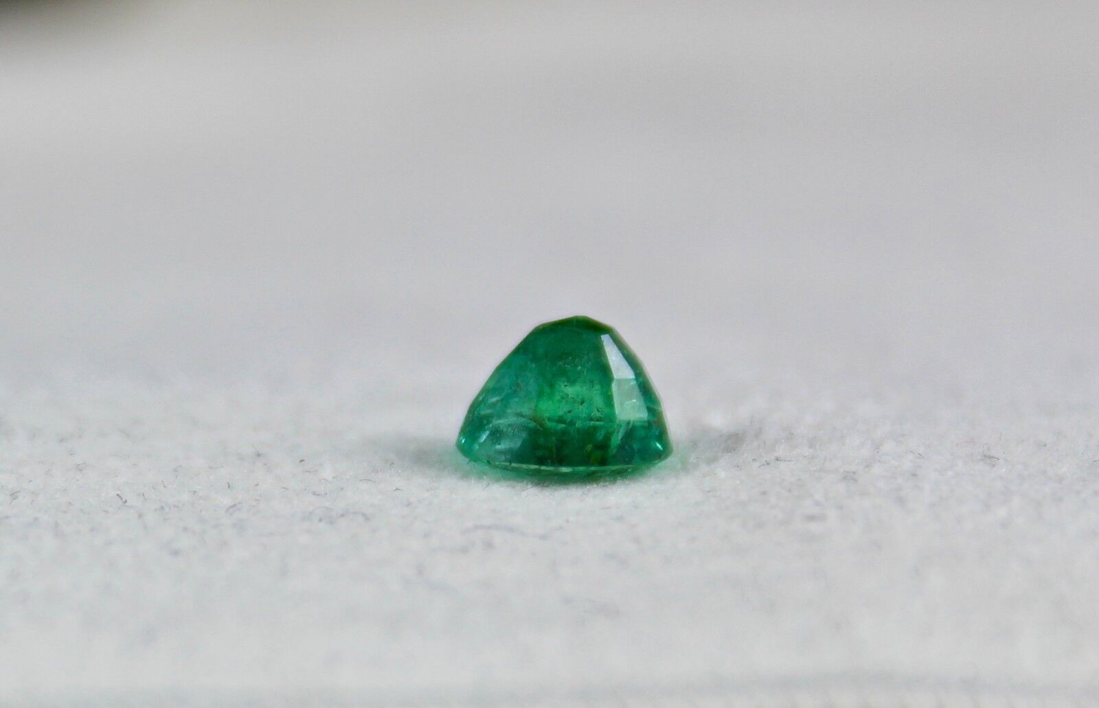 NATURAL ZAMBIA EMERALD OVAL CUT 1.37 CARATS GEMSTONE FOR RING PENDANT