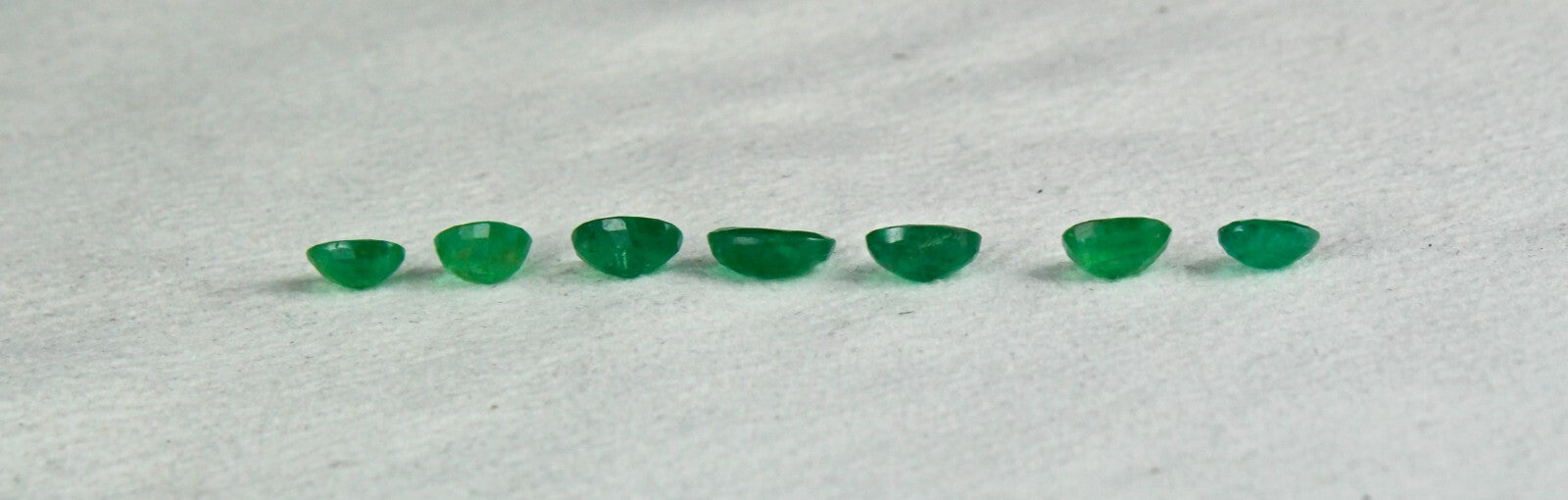 Natural Zambian Emerald Oval Bracelet Set 7 Pcs 7.30 Ct Gemstone For Women
