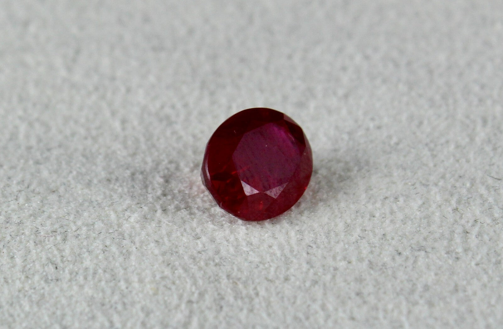 Certified Grs Heated Burma Ruby 3.14 Ct Gemstone Oval Ring Pendant