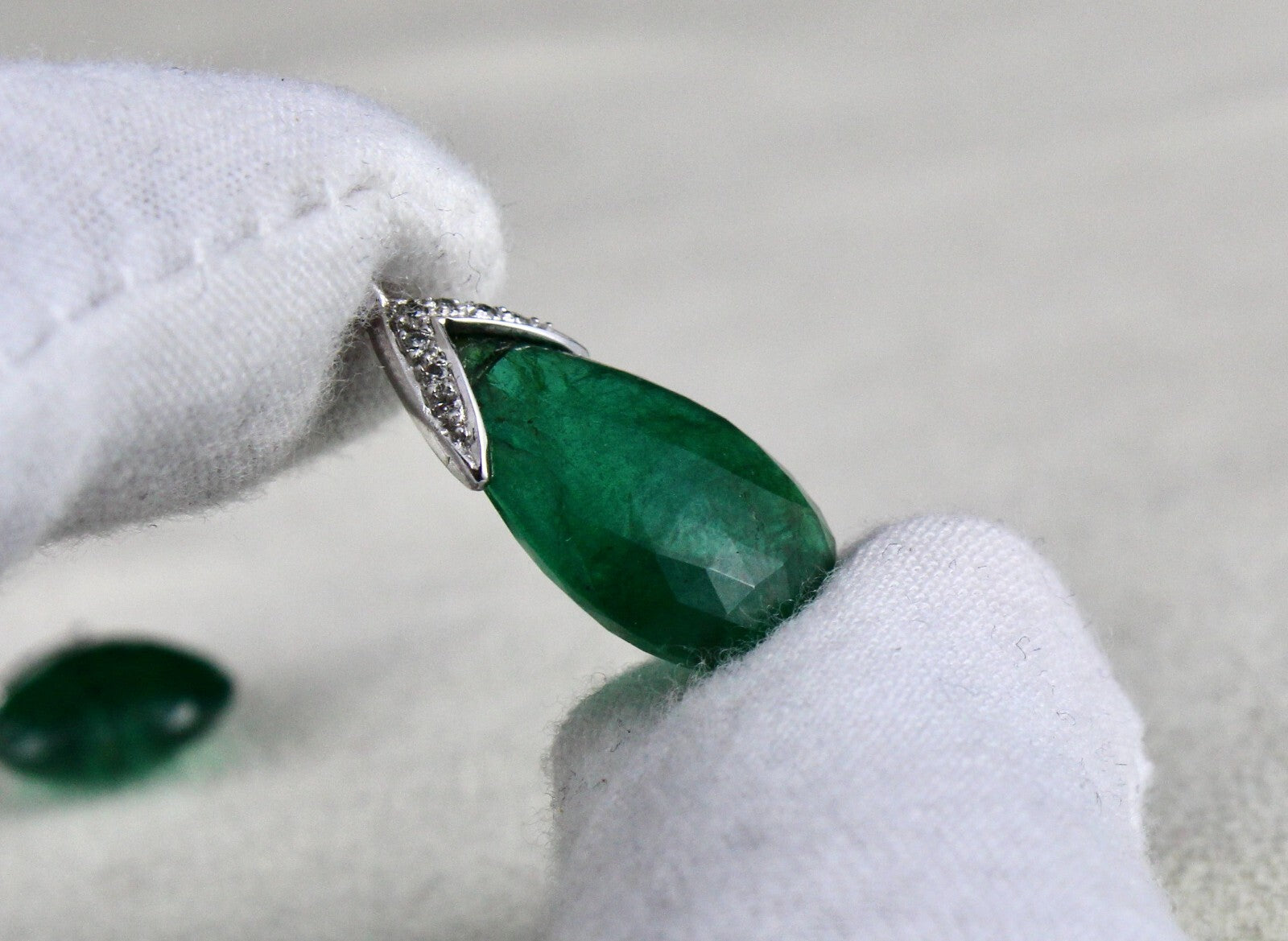 Certified Natural Emerald 18.30ct Tear Drop Natural Diamond 18k Gold Earrings