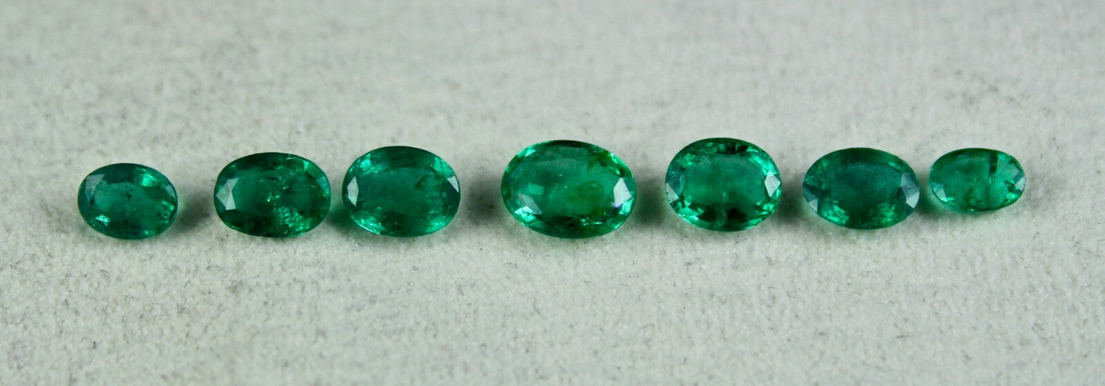 Certified Natural Emerald 7 Pc Set Oval Cut 5.05 Ct Loose Gemstone For Designing