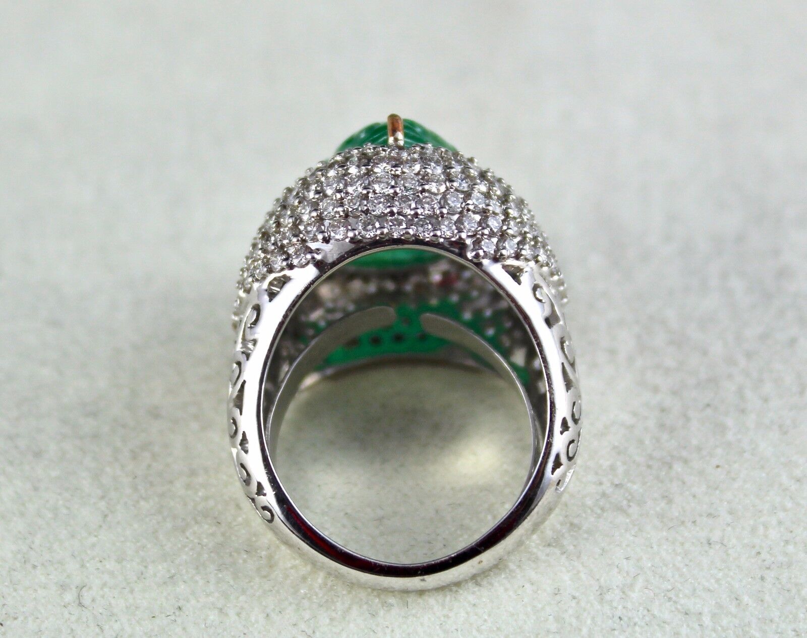 NATURAL ZAMBIAN EMERALD 10 CARATS PEAR CARVED WHITE DIAMOND LADIES 18K GOLD RING