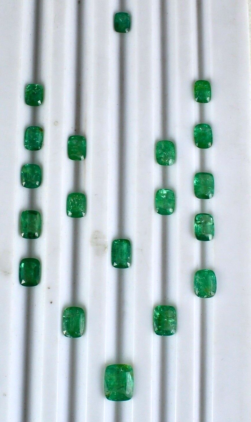 Certified Natural Emerald 18.93 Ct Cushion Loose Gemstone Necklace Earring Set